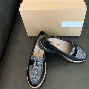 Women’s Slip on Platform Shoes